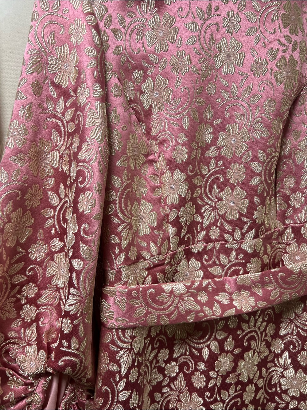 Pink Floral Jacquard Maxi Dress with Statement Sleeves - Picture 4 of 11
